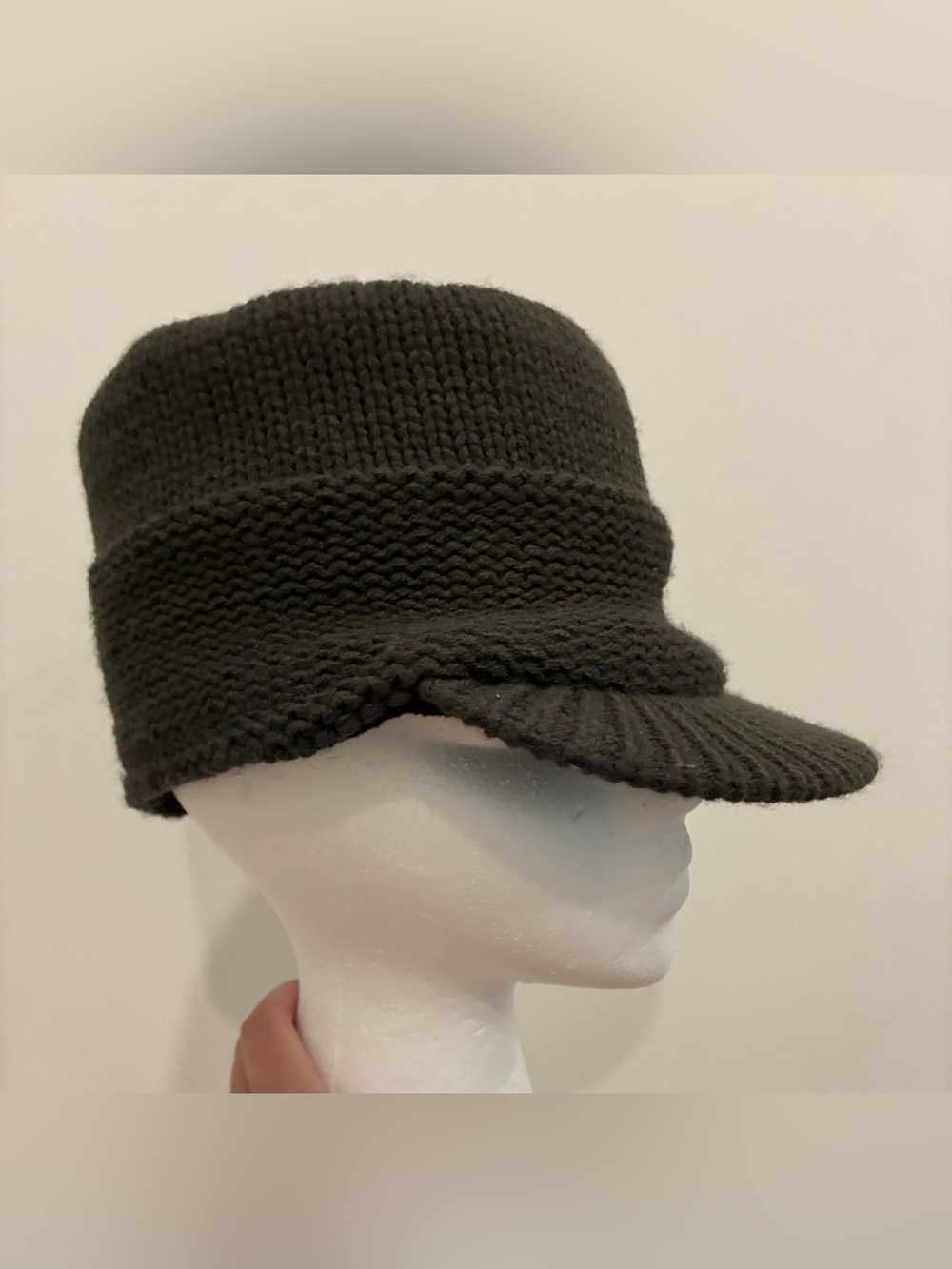 Vintage Lake of the Isles Knit Brimmed Winter Cap Hat dark green. Adult